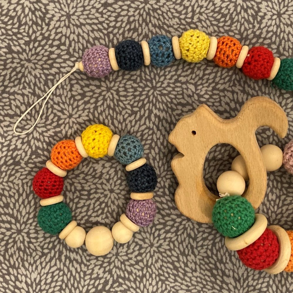 Wood Bead Pacifier Dummy/Leash/Chain teething ring